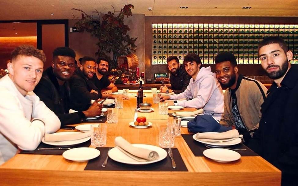 João Félix janta em Madrid com amigos