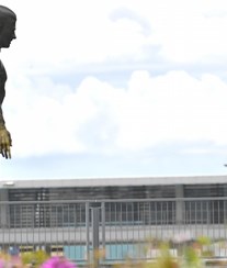 O que pensa Georgina da estátua de CR7 na Madeira? Eis a reação