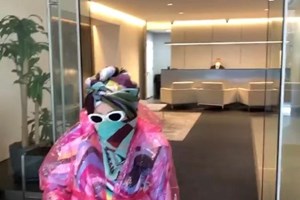 José Castelo Branco mostra Betty equipada contra o coronavírus: "Vamos ao médico"