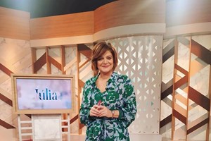 Júlia Pinheiro aumenta segurança e mostra como é maquilhada em tempo de pandemia