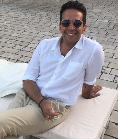 Ator Nick Cordero sofre amputação da perna após complicações por coronavírus