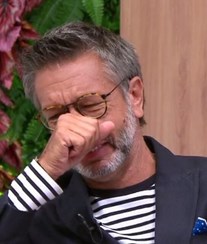 Joaquim Sousa Martins revela em lágrimas que o pai morreu há quatro dias 