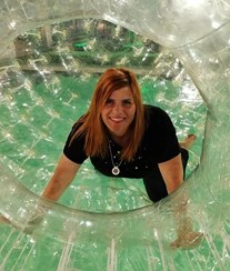 Noélia recebe avião com indireta a Sónia