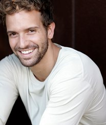 Páblo Alboran assume relação com bailarino italiano 