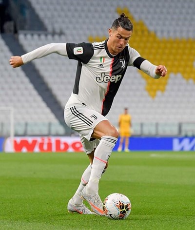 Cristiano Ronaldo fatura 7 milhões por semana no instagram