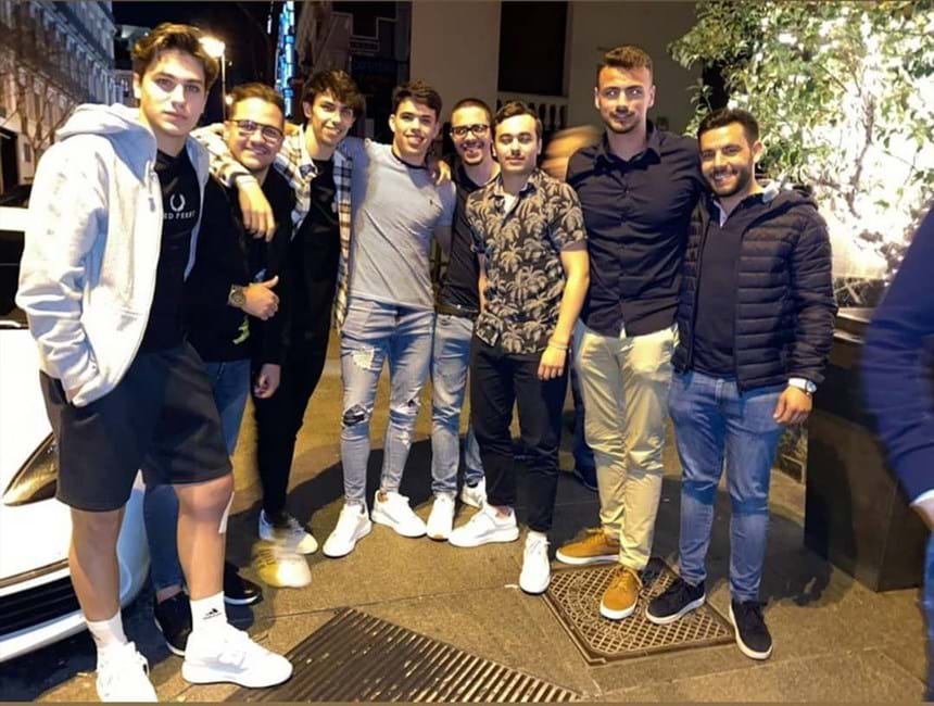 João Félix diverte-se com amigos após despedida da ...