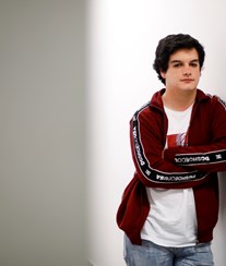Diogo Carmona arrasa a mãe em livro polémico sobre a sua vida
