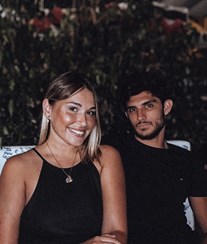 Companheira do craque do Benfica Gonçalo Guedes exibe 'barriguinha' 