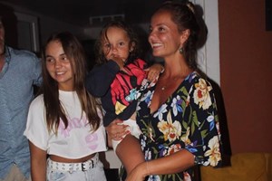 Bárbara Norton de Matos celebra 41 anos ao lado das filhas