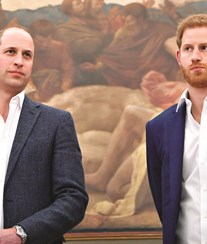 Príncipe William e Harry de costas voltadas: "As coisas continuam muito mal entre eles"