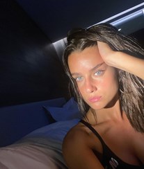 Kelly Bailey sobre o contágio de Covid-19 ao pai: "É injusto viver com esse peso"