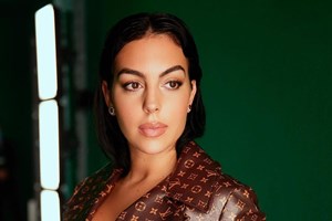 Georgina Rodríguez reaparece após dias em silêncio com look milionário