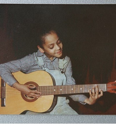 Mariza celebra 47.º aniversário com um momento raro da sua infância 
