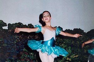 Irmã de Georgina divulga fotos inéditas da infância: "Uma artista desde menina"