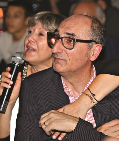 “Estou emocionada com as homenagens ao meu marido”: A despedida de António Cordeiro