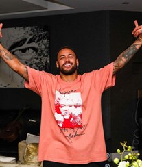 Neymar é acusado der ser imaturo e reage: "Quem é que não gosta de festa?" 