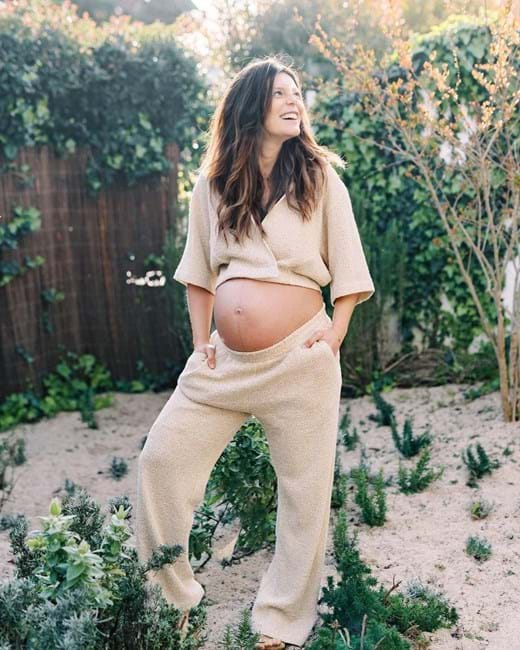 Prestes a ser mãe Andreia Rodrigues exibe barriga de ...