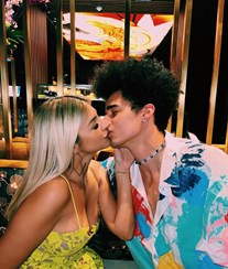 Bárbara Bandeira e Luís Borges trocam beijo em jantar: "Virei"