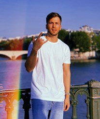 David Carreira foge com a amada para Paris após susto a dobrar