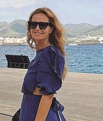 Cristina Ferreira descansa ao lado do patrão Mário Ferreira