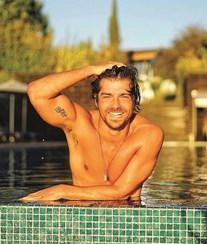 Lourenço Ortigão protagoniza cenas de sexo com Maria Dominguez
