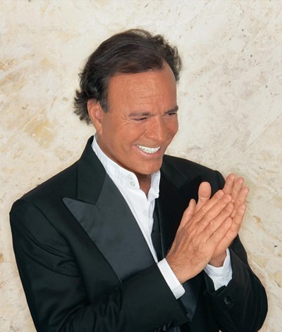 Julio Iglesias celebra 80 anos longe do público