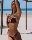 Maria  Rodrigues surge  em biquíni e exibe curvas sexy 