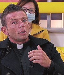 "Quando decidi ser padre não fui de olhos vendados": As revelações de Ricardo Esteves, o padre sexy