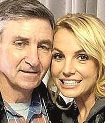 Pai vigiava Britney Spears no quarto