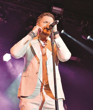 Mickael Carreira sofreu desgosto de amor com Luciana Abreu 