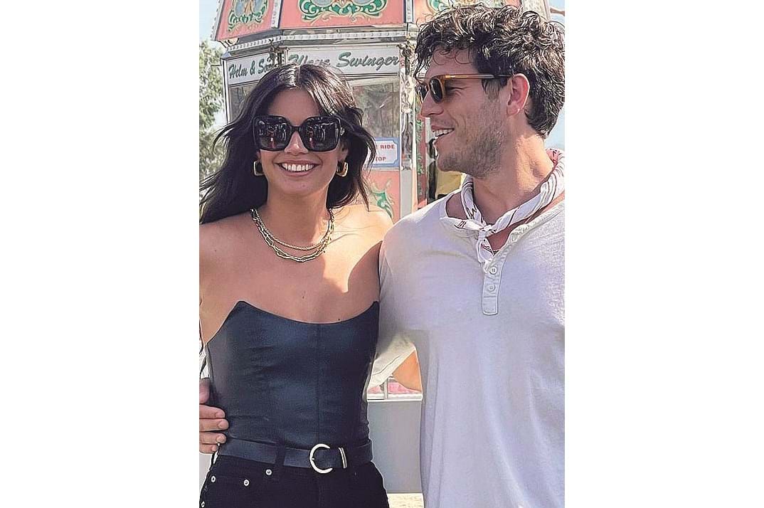 Sara Sampaio e o namorado, Zac Frognowski no festival  