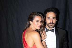 Cláudia Vieira e Sara Matos divertem-se em festa