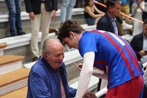 Rei emérito Juan Carlos regressou a Espanha para ver o neto