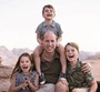 Willim com os três filhos George, Charlotte e Louis