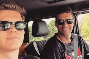Antigo internacional alemão apaixonado por amiga do filho falecido