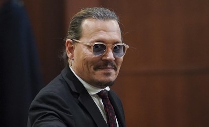 Ex-mulher de Johnny Depp quer anular julgamento por difamação