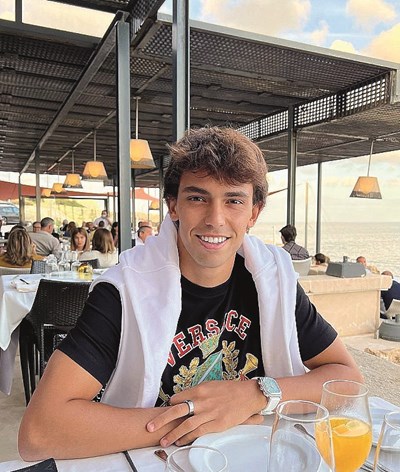 João Félix de férias sem Margarida Corceiro