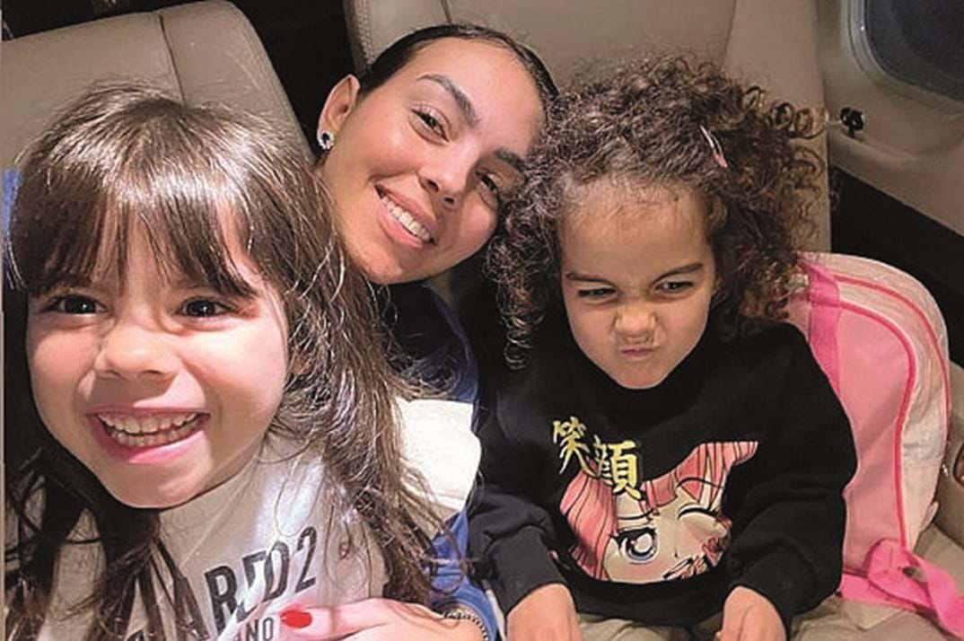 Georgina viaja até ao Qatar para apoiar Cristiano Ronaldo