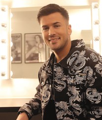 David Carreira num momento amoroso com o filho