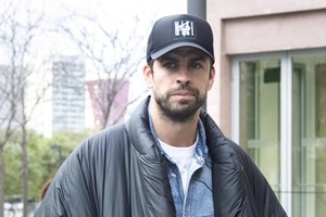 Piqué assume (finalmente!) a nova companheira. Veja a foto