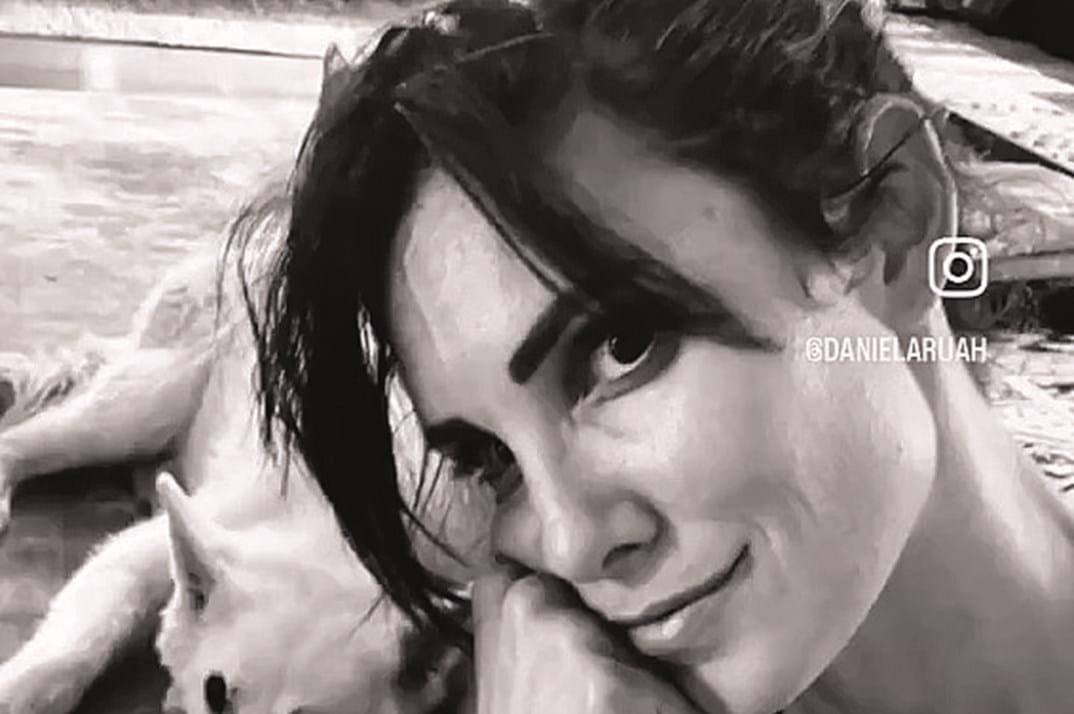 Daniela Ruah e o cão, Ash 