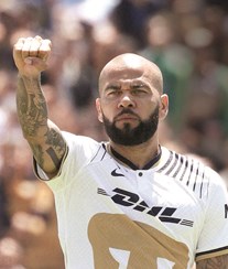 Dani Alves com cartão de 100 euros para gastar na prisão 