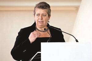 Ex-ministra ataca a TAP