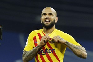 Tatuagem trama futebolista Dani Alves