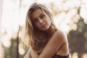 Margarida Corceiro estreia-se na apresentação 