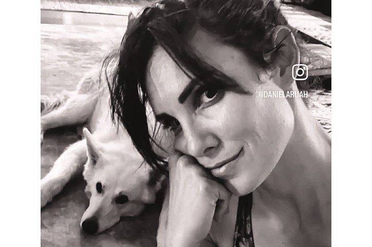 Daniela Ruah e o cão, Ash 