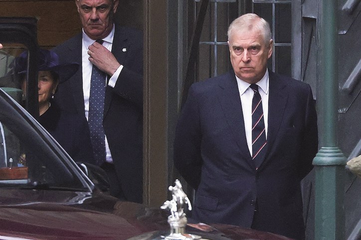 André já tinha sido impedido de usar o escritório privado