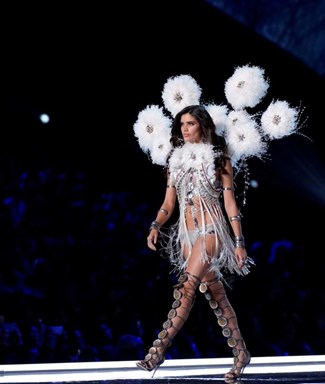 Desfiles da Victoria’s Secret voltam com mulheres mais “diversas” 