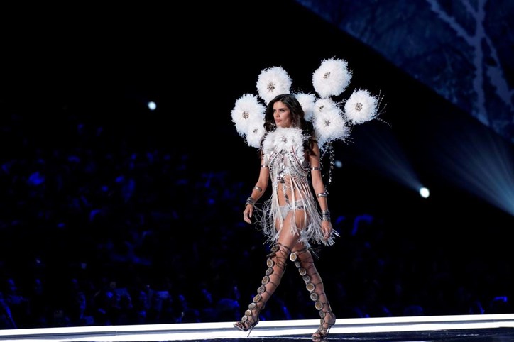 Sara Sampaio também já foi ‘anjo’