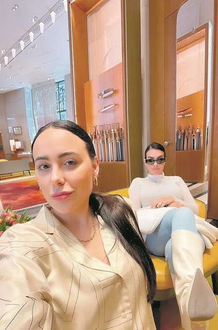 Ivana Rodríguez, Gio